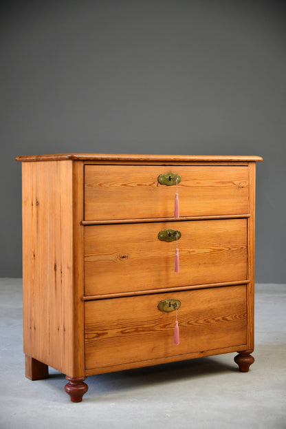 Pine Chest of Drawers - Kernow Furniture