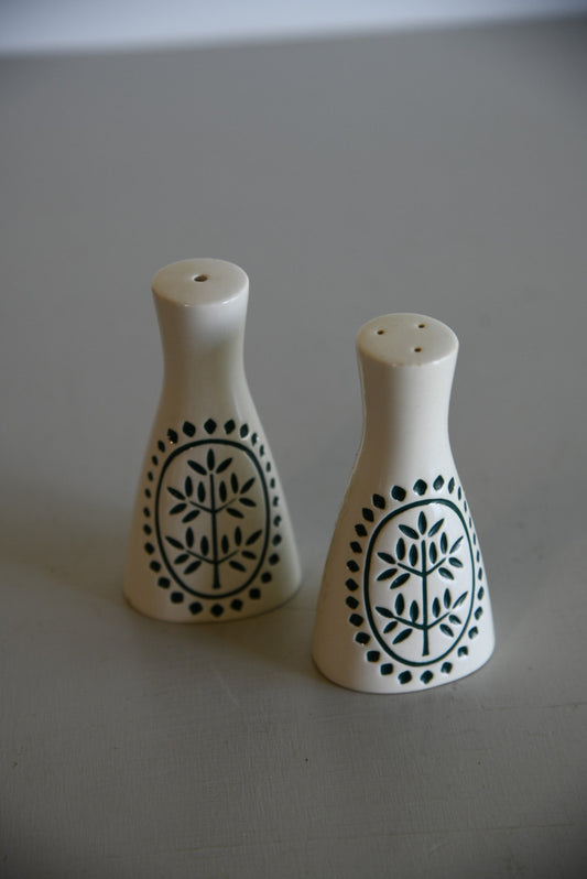 Retro Salt & Pepper Shakers - Kernow Furniture