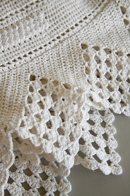 Vintage White Cotton Crochet Bedspread - Kernow Furniture