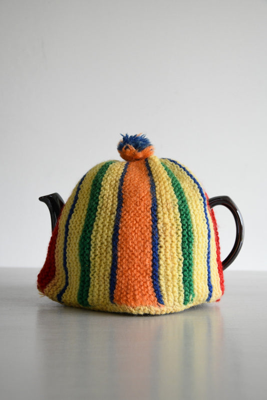 Vintage Teapot & Tea Cosie - Kernow Furniture