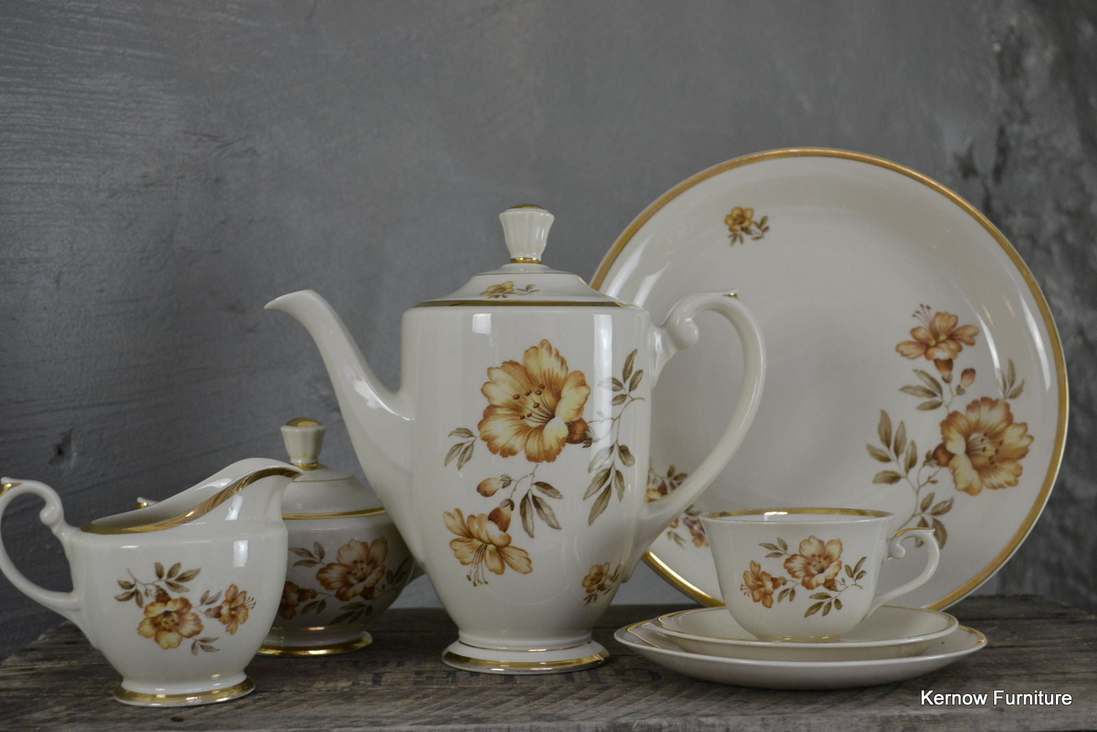Arabia Finland Vintage Gold Floral Coffee Set – Kernow Furniture