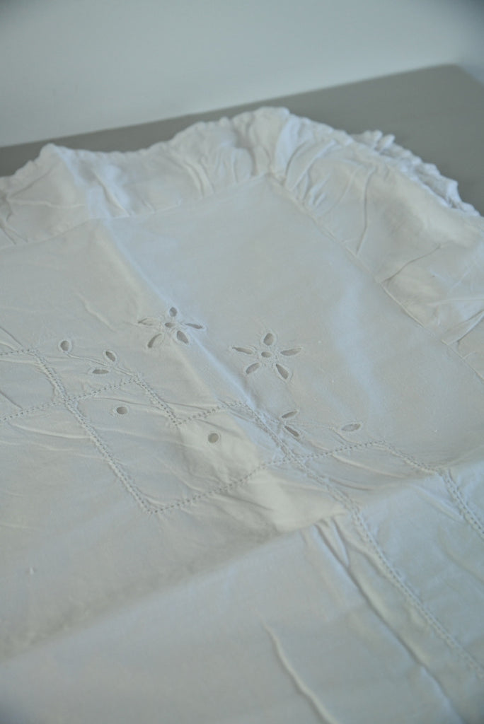 Pair Large White Broderie Anglaise Pillow Case - Kernow Furniture