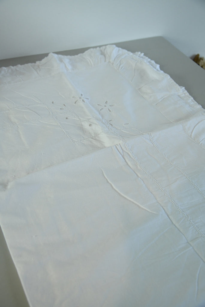 Pair Large White Broderie Anglaise Pillow Case - Kernow Furniture