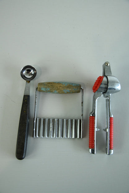 Retro Chipper & Garlic Press