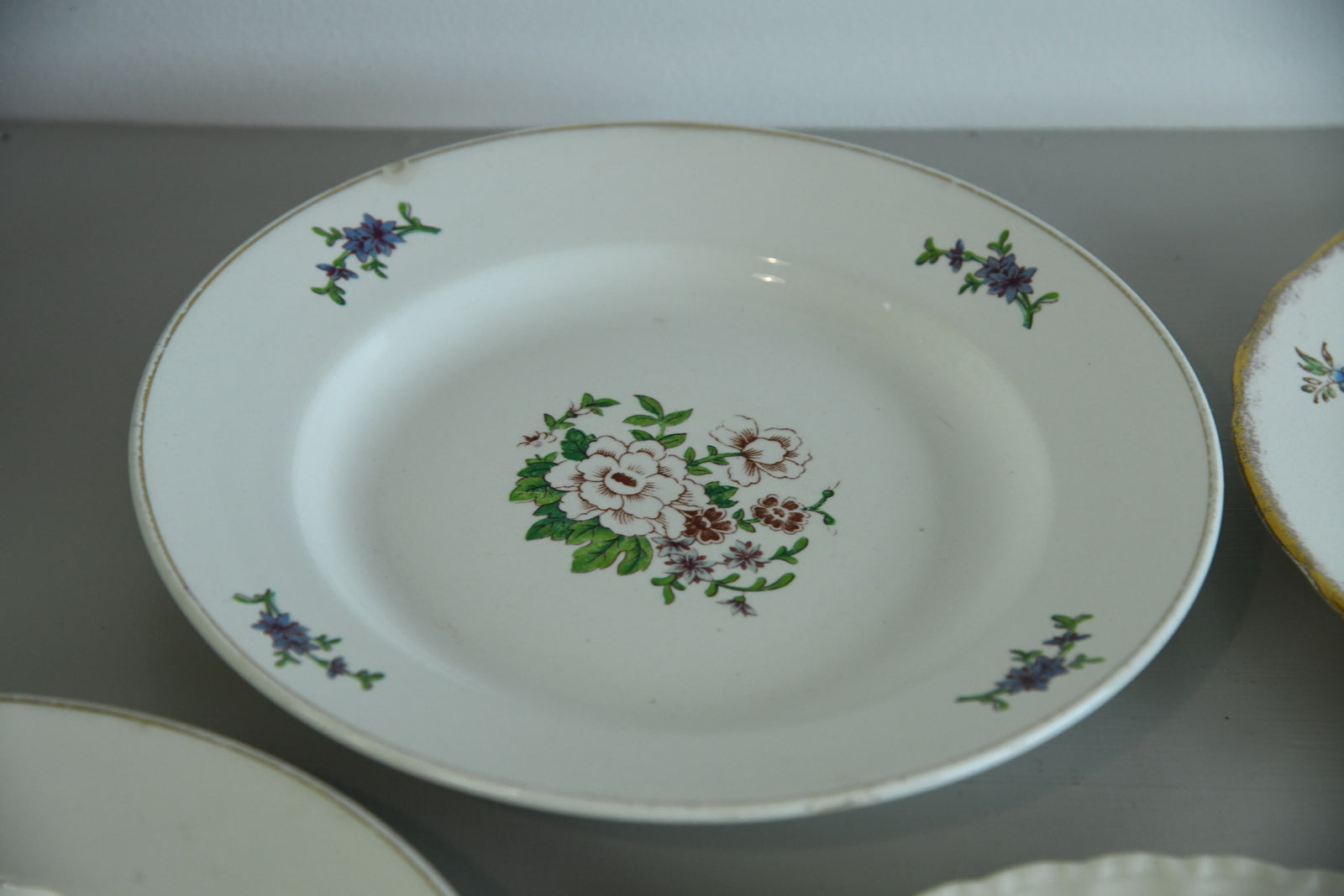 Collection Vintage Floral Plates - Kernow Furniture