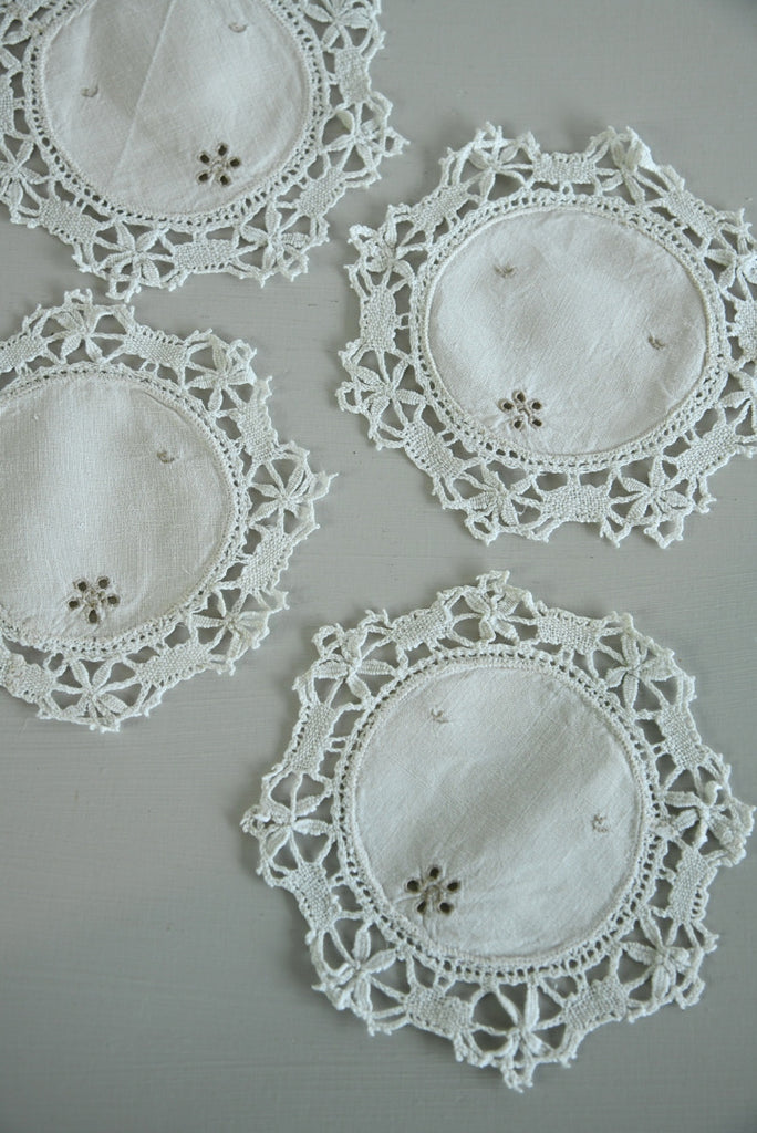 4 Vintage Embroidered Linen Mats