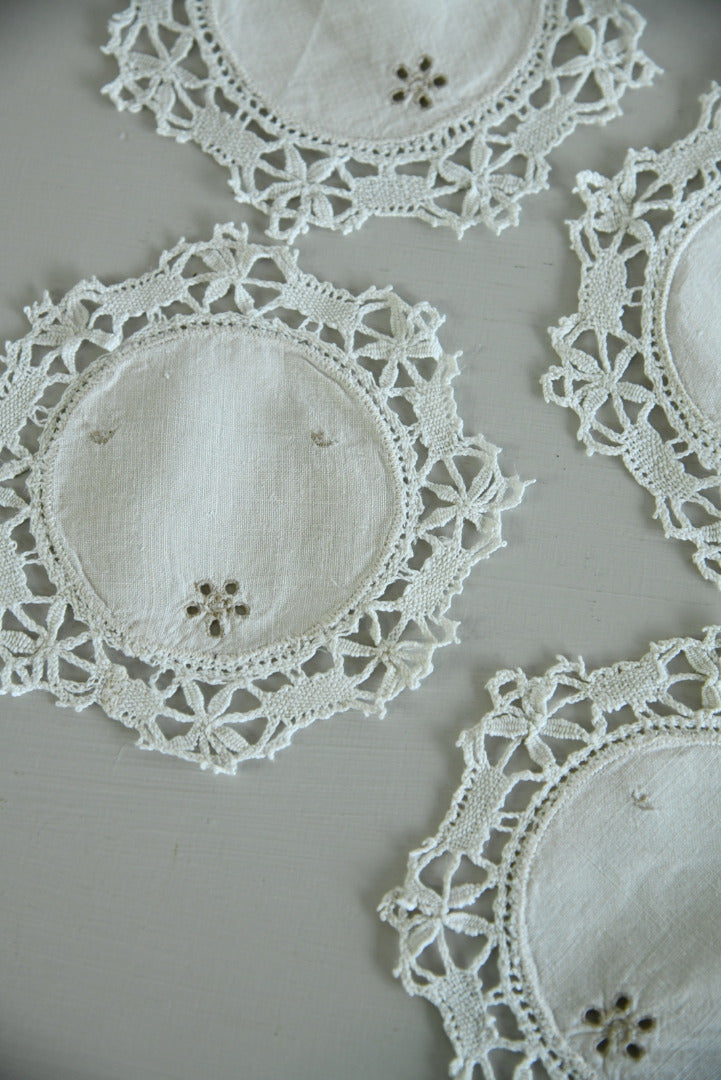 4 Vintage Embroidered Linen Mats