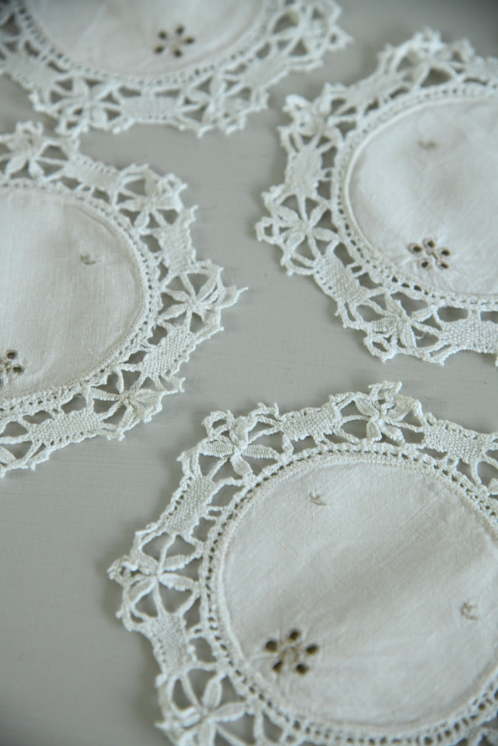 4 Vintage Embroidered Linen Mats