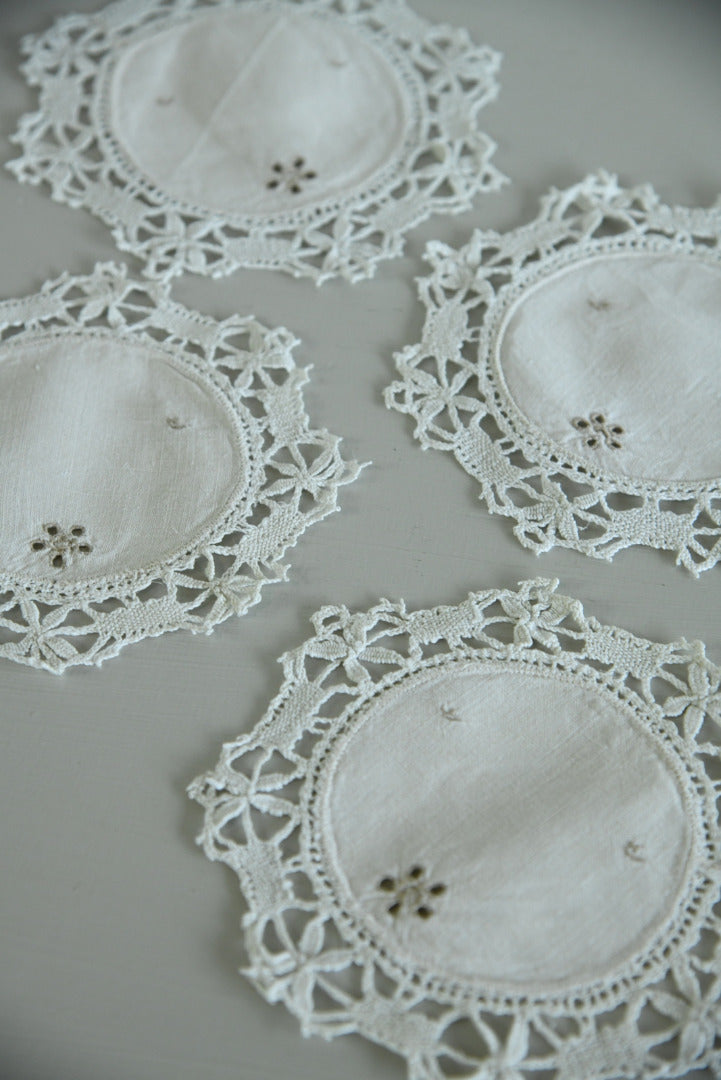 4 Vintage Embroidered Linen Mats