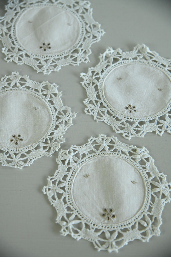 4 Vintage Embroidered Linen Mats