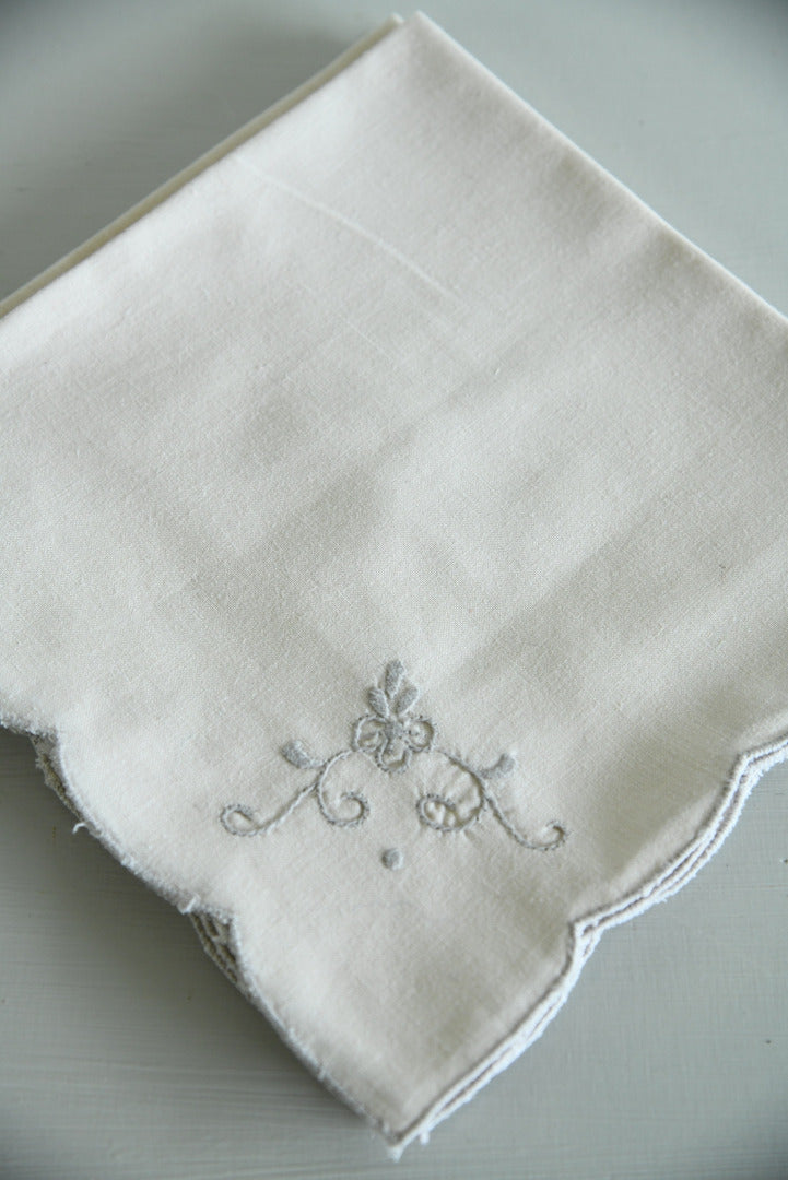 4 Vintage Cotton Napkins