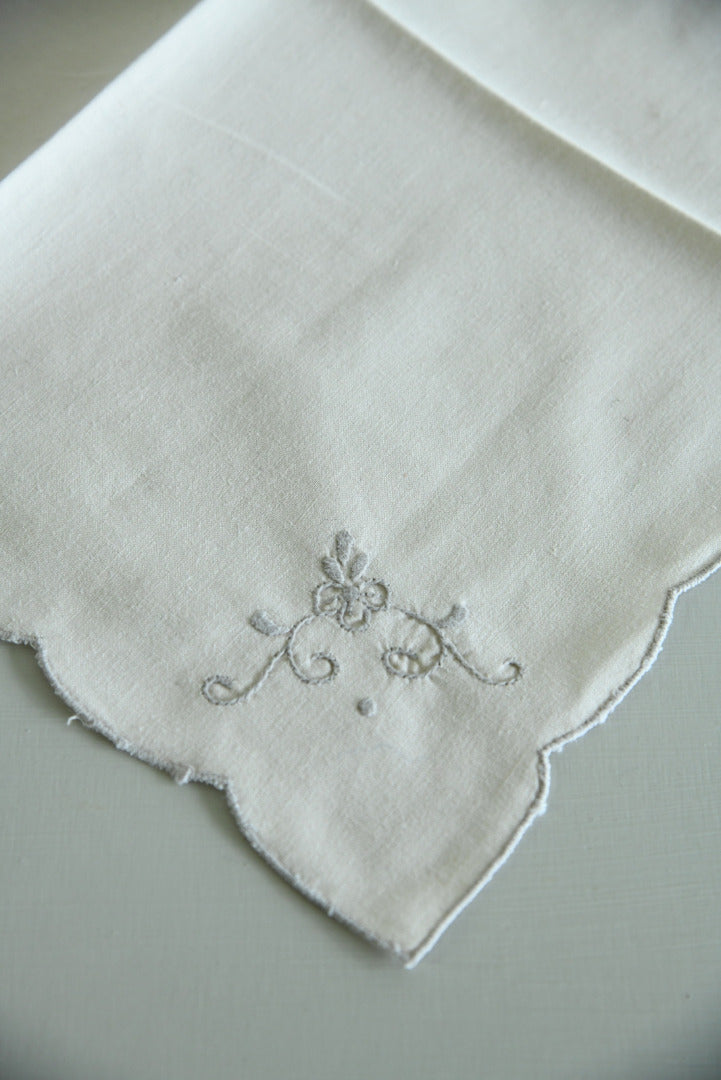 4 Vintage Cotton Napkins