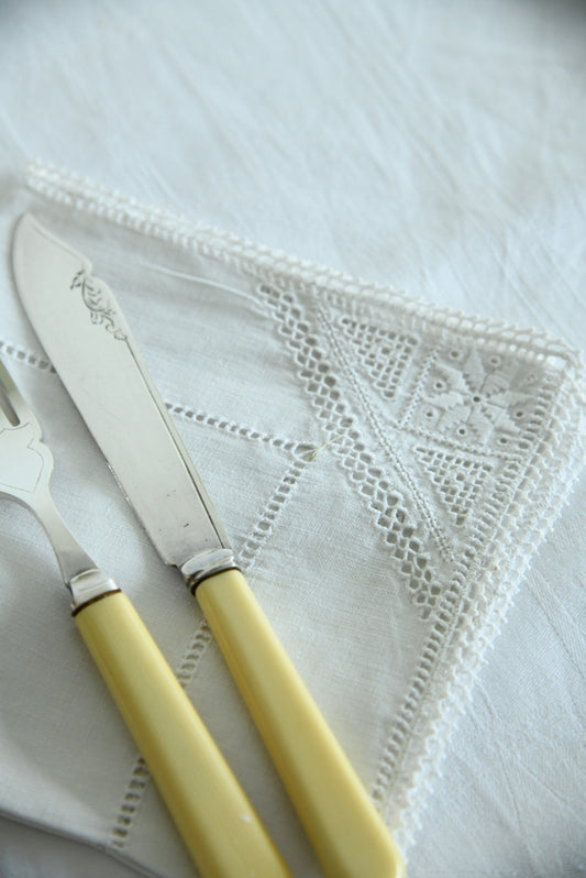 6 Vintage Embroidered Linen Napkins