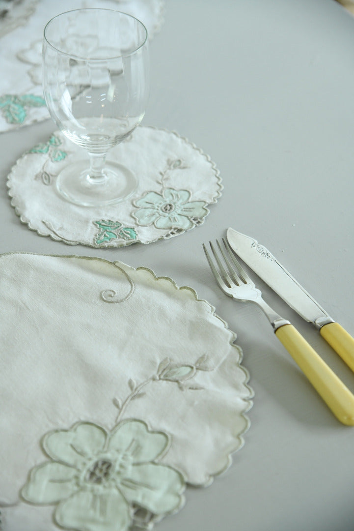 Floral Table Set