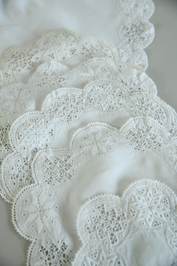 Vintage White Snow Flake Doilies