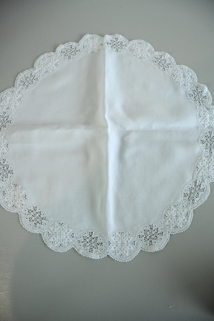 Vintage White Snow Flake Doilies