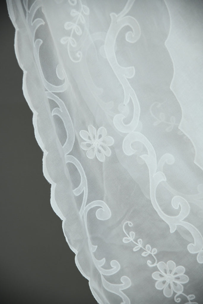 Large Vintage White Lace Tablecloth