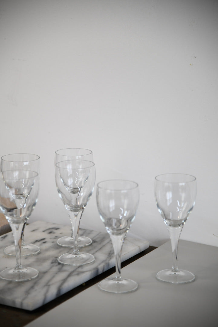 6 Modern Wine Glasses