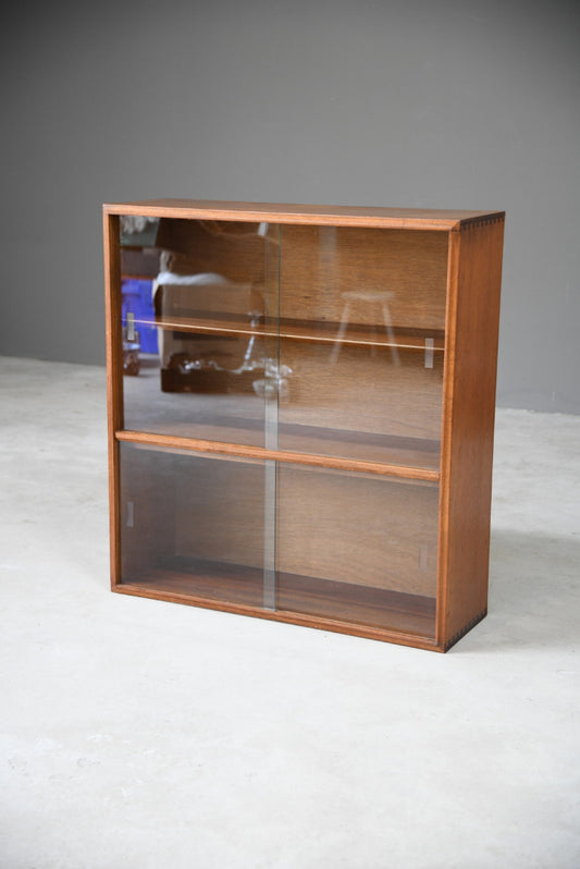 Retro Beaver & Tapley Bookcase