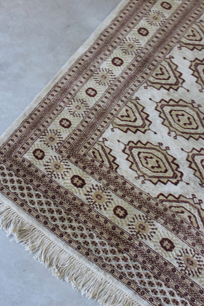 Cream & Beige Pakistan Rug - Kernow Furniture