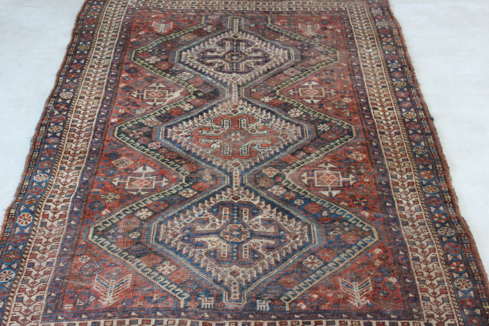 Persian Shiraz Rug - Kernow Furniture