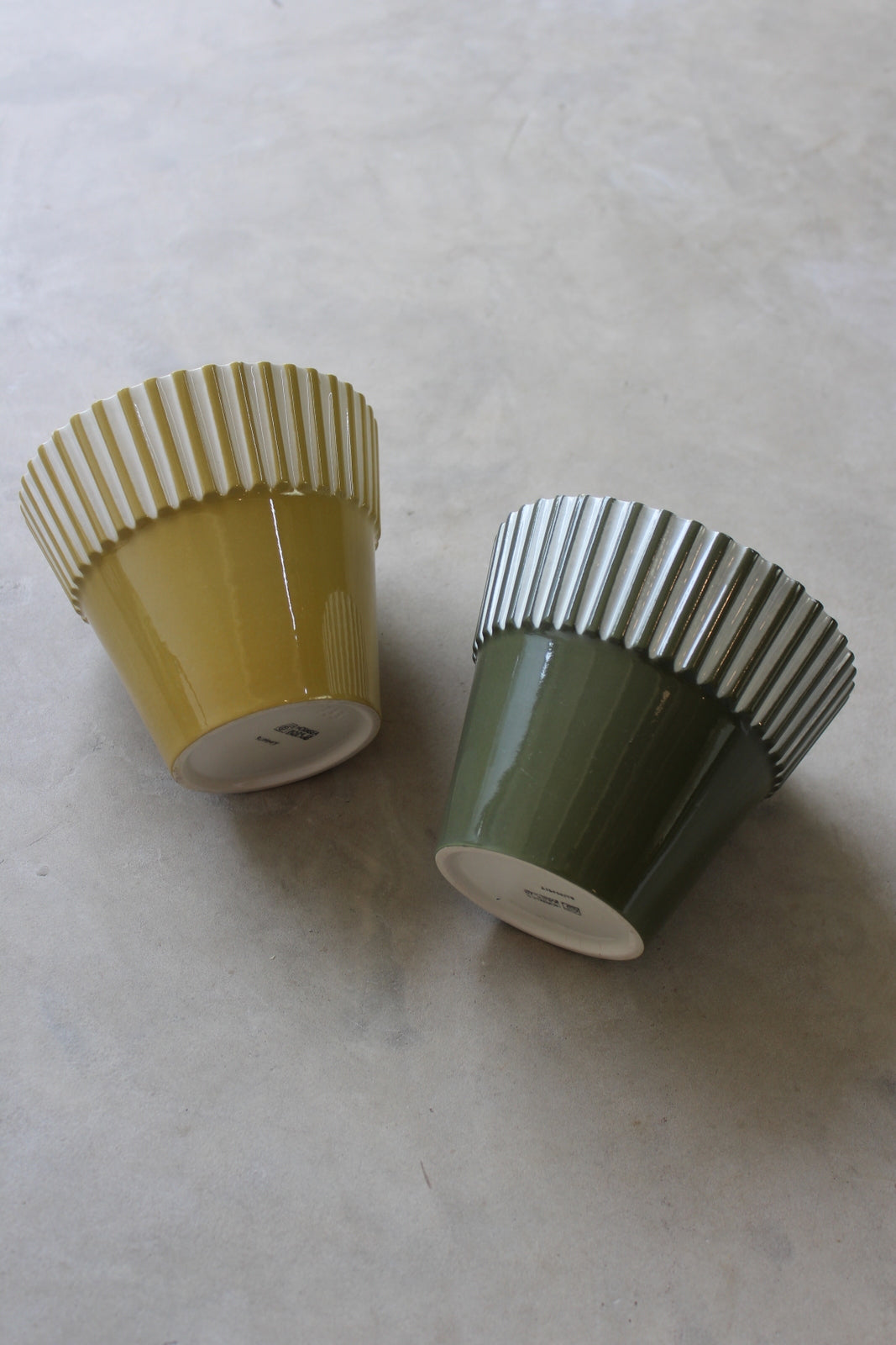 Pair Retro Hornsea Summit Plant Pots - Kernow Furniture