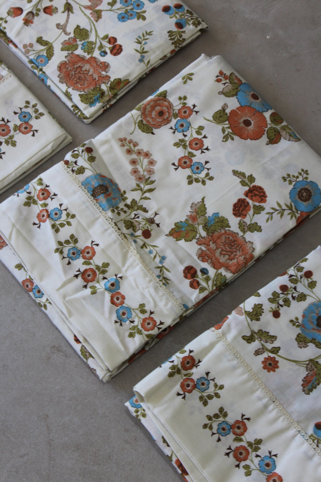 Vintage Floral Single Bed Sheets - Kernow Furniture