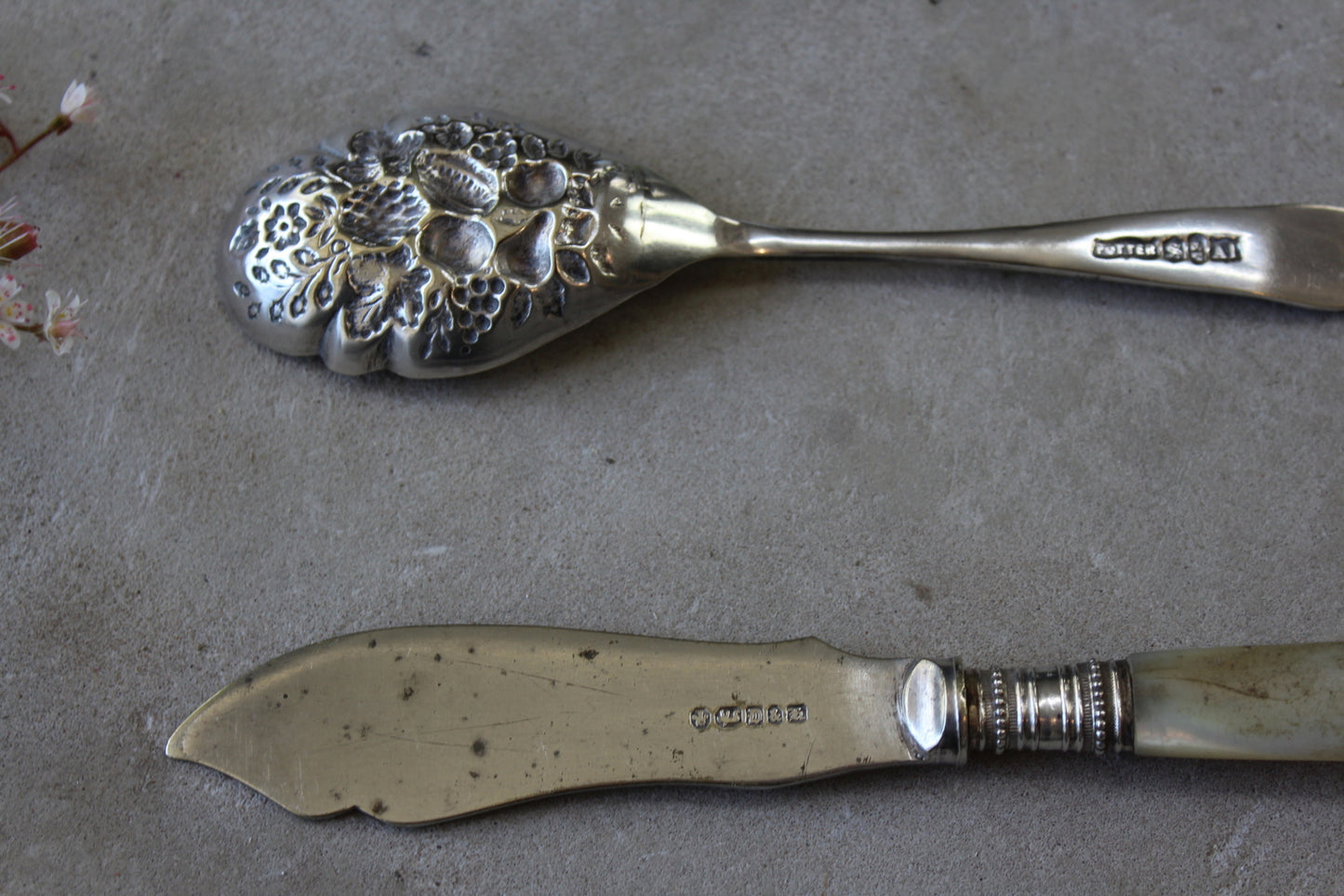 Vintage Pressed Fruit Spoon & Mother of Pearl Knife - Kernow Furniture