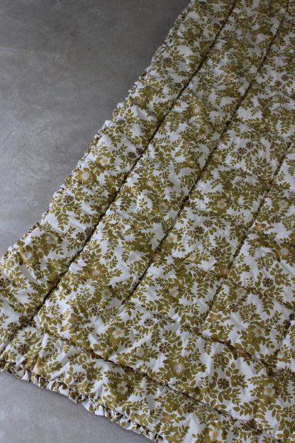 Retro Terylene Floral Double Eiderdown - Kernow Furniture