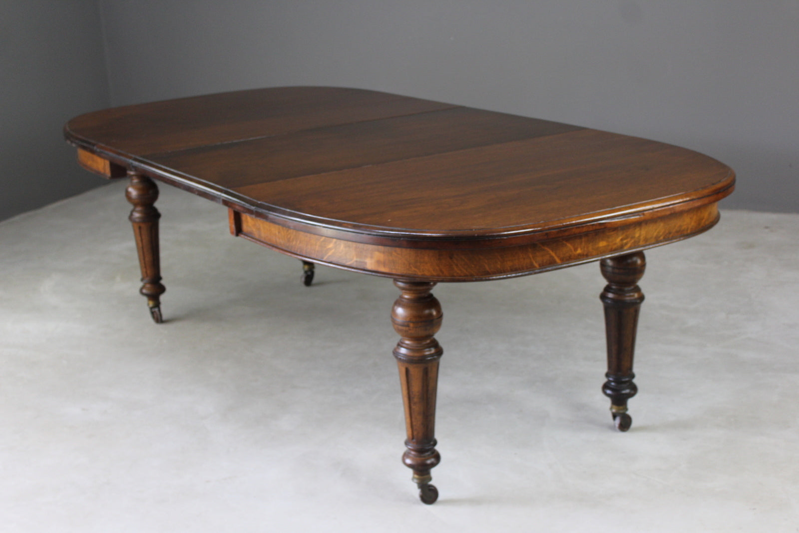 Large Antique Oak Extending Dining Table - Kernow Furniture