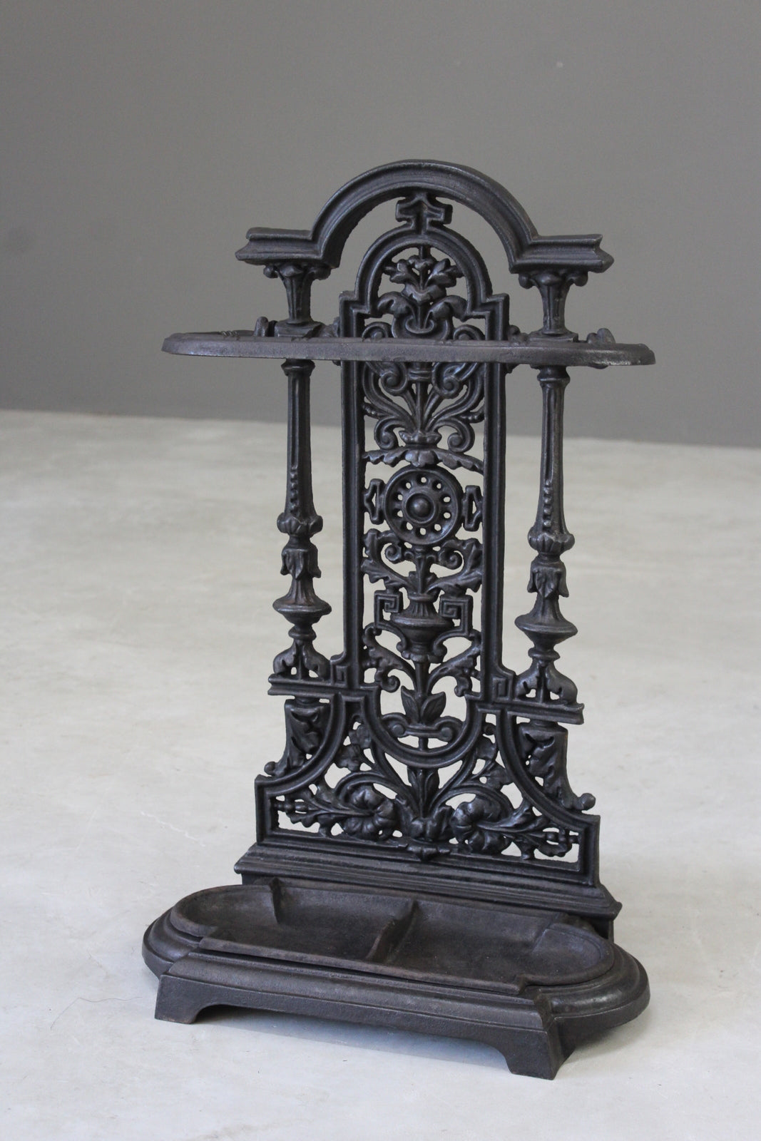 Victorian Style Cast Iron Umbrella Stand - Kernow Furniture