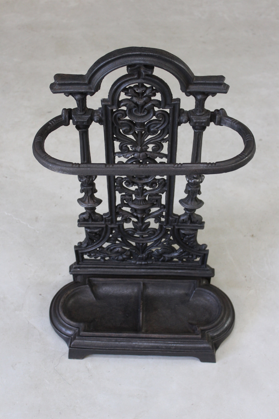 Victorian Style Cast Iron Umbrella Stand - Kernow Furniture