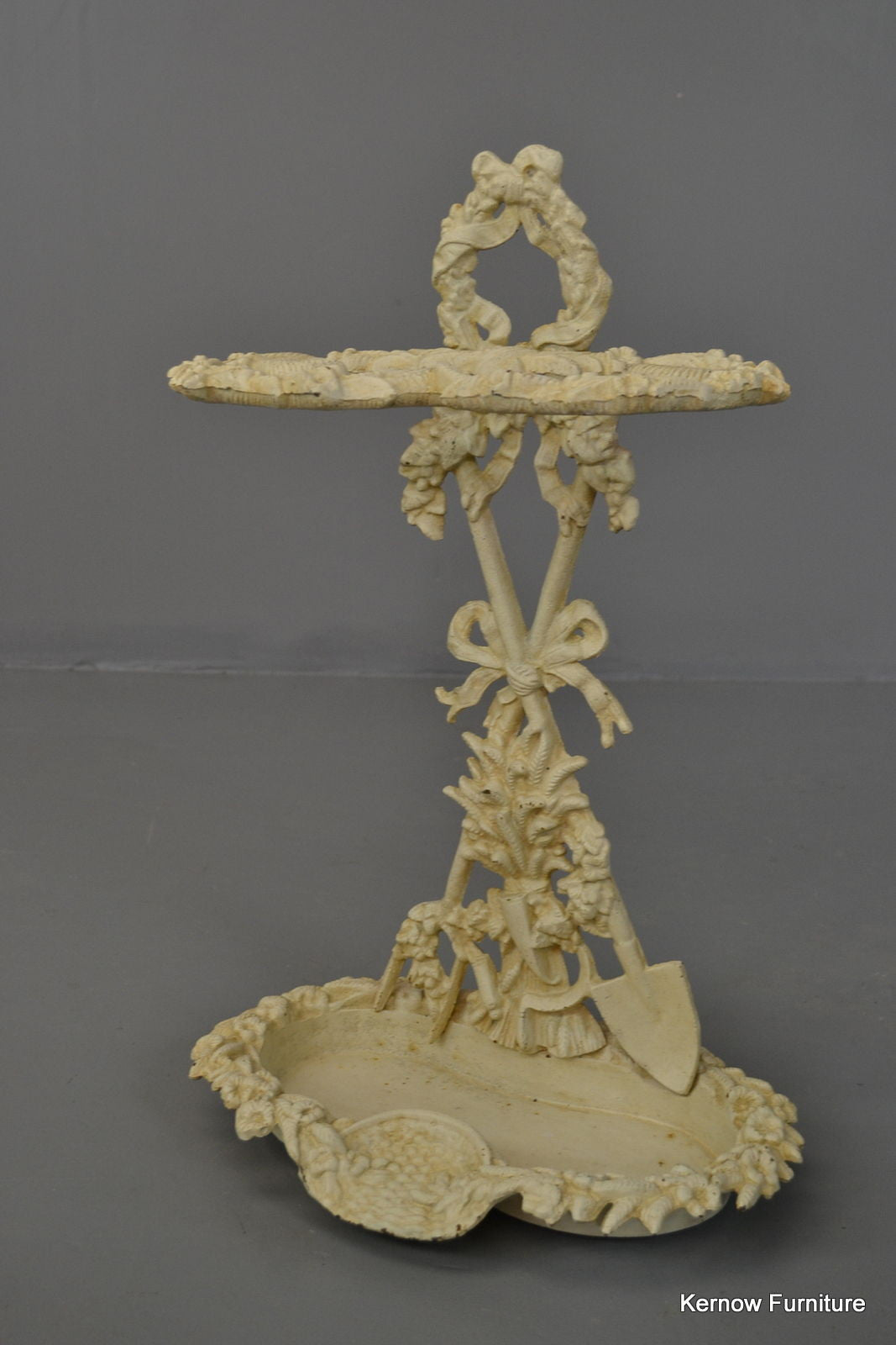 Victorian Style Cast Iron Umbrella Stand - Kernow Furniture