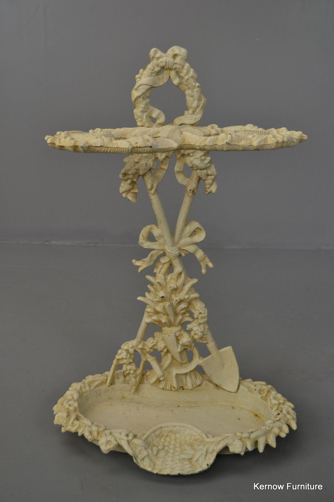 Victorian Style Cast Iron Umbrella Stand - Kernow Furniture