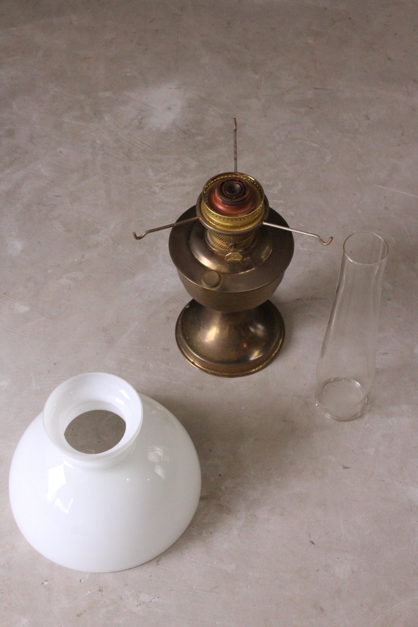 Aladdin 23 Brass Oil Lamp - Kernow Furniture
