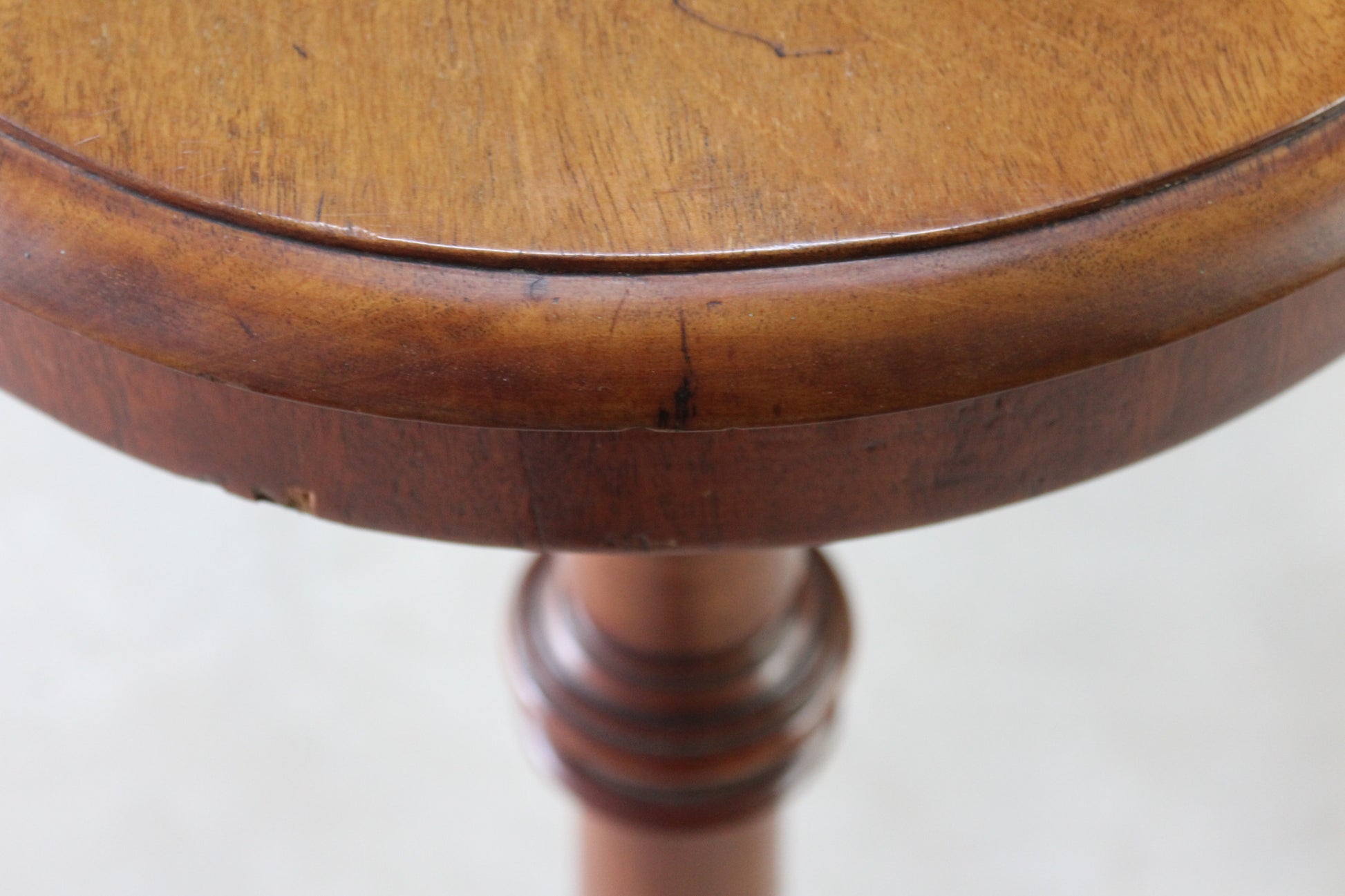 Victorian Mahogany Oval Side Table - Kernow Furniture