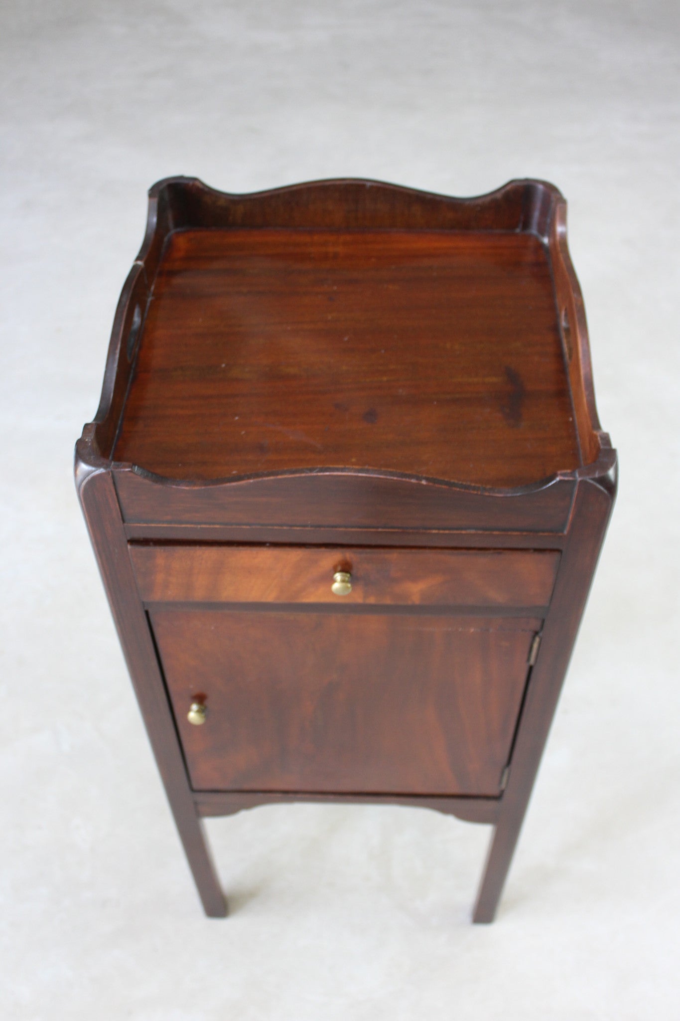 Georgian Style Mahogany Nightstand - Kernow Furniture