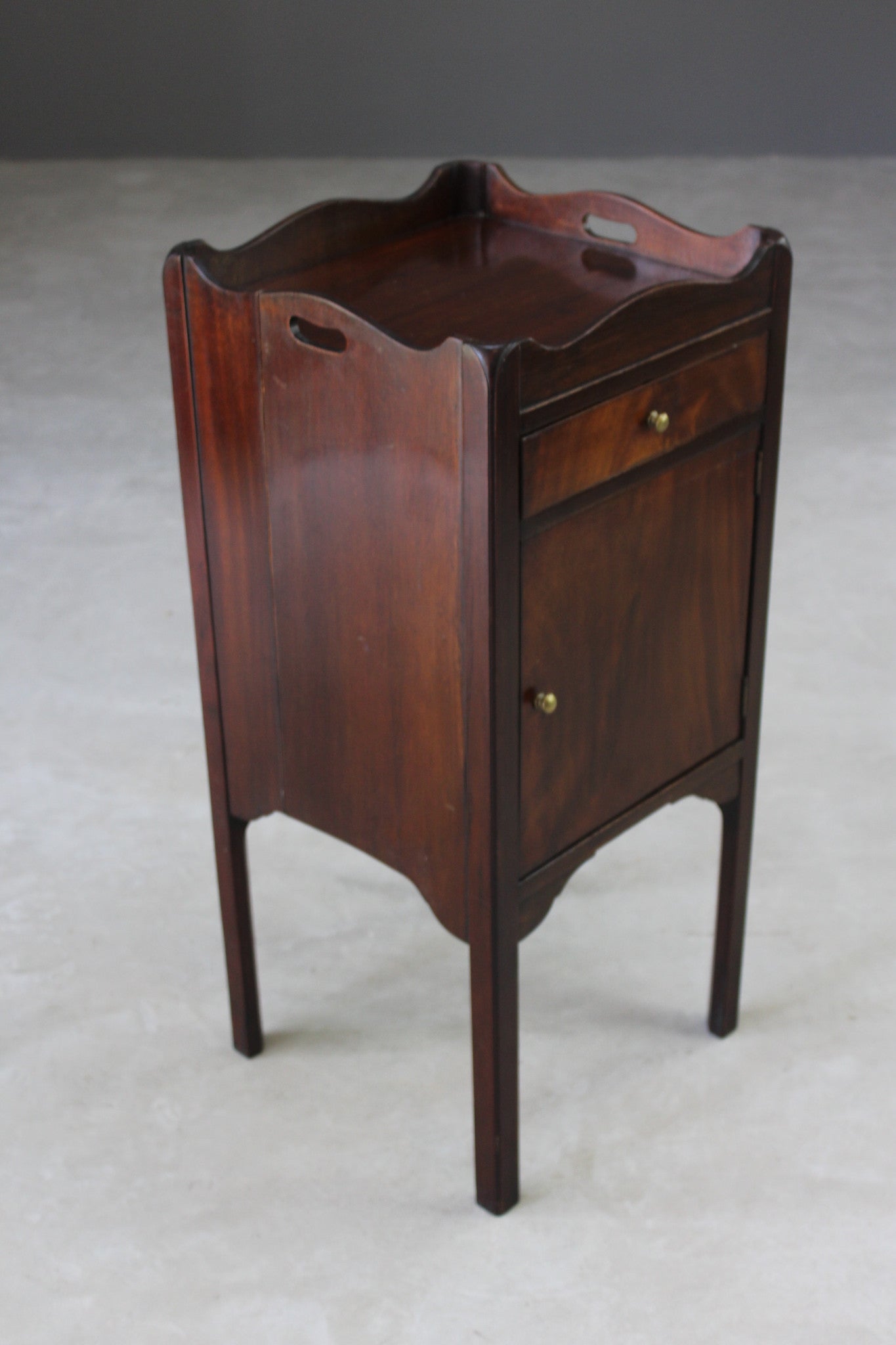 Georgian Style Mahogany Nightstand - Kernow Furniture