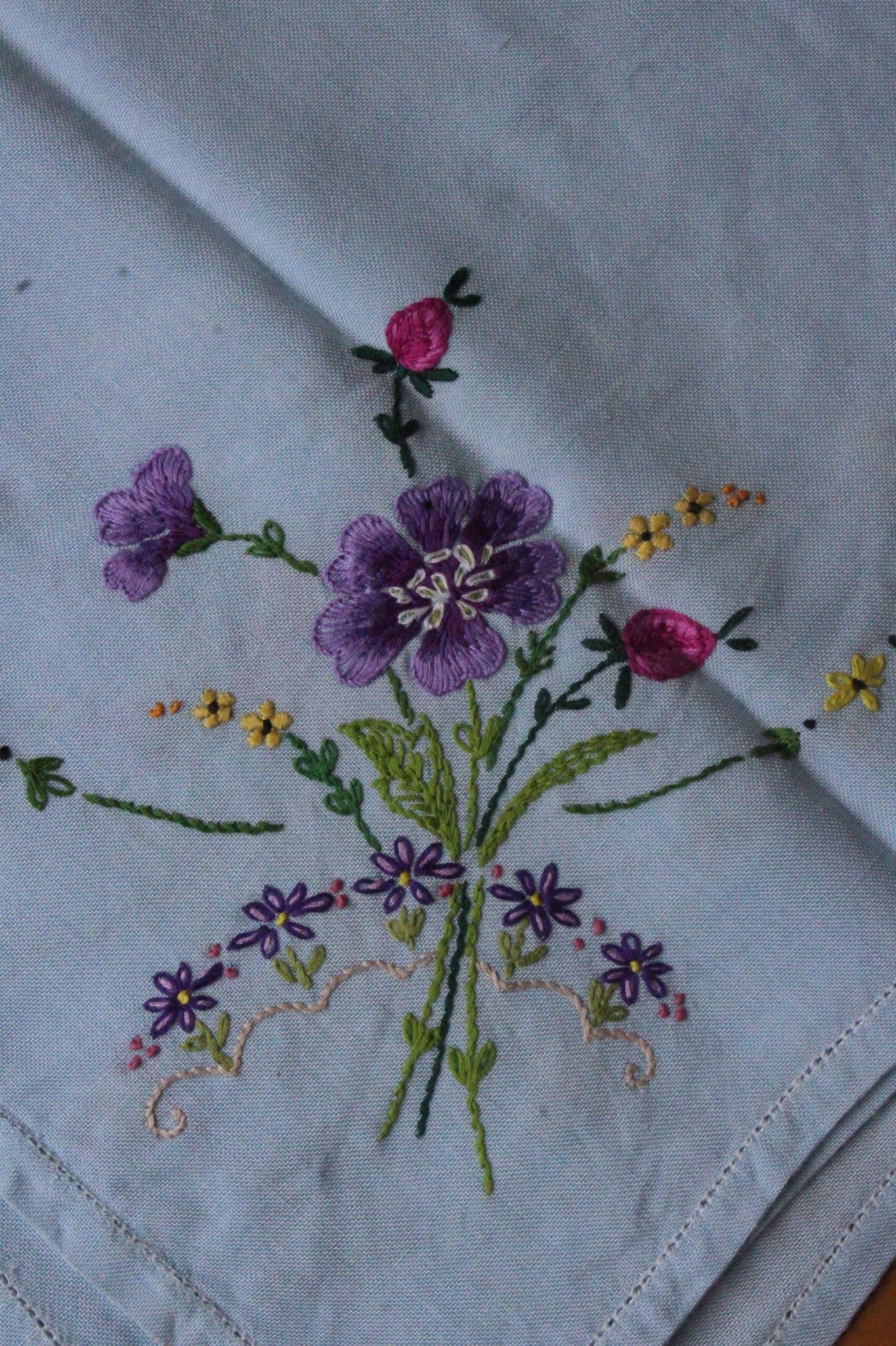 Vintage blue Embroidered Floral Square Tablecloth - Kernow Furniture