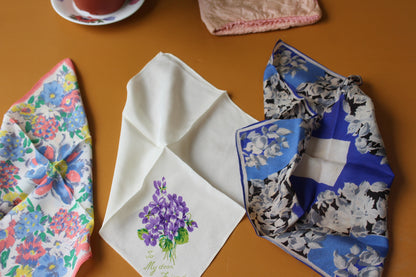 Vintage Floral Silk Ladies Hankies - Kernow Furniture