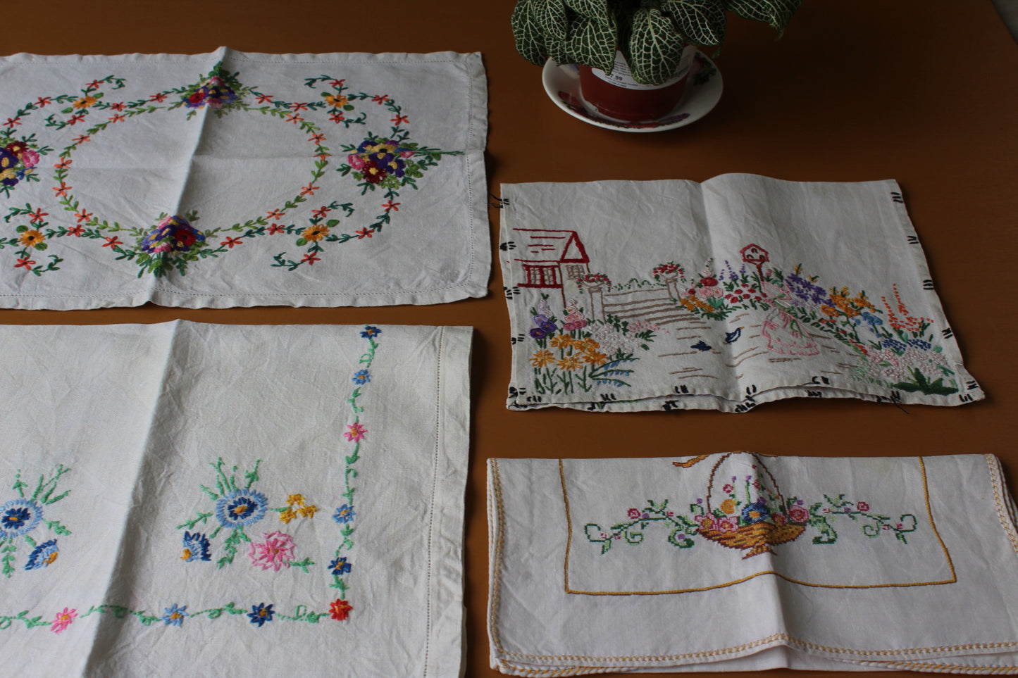 4 Vintage Embroidered Linen Tray Cloths - Kernow Furniture