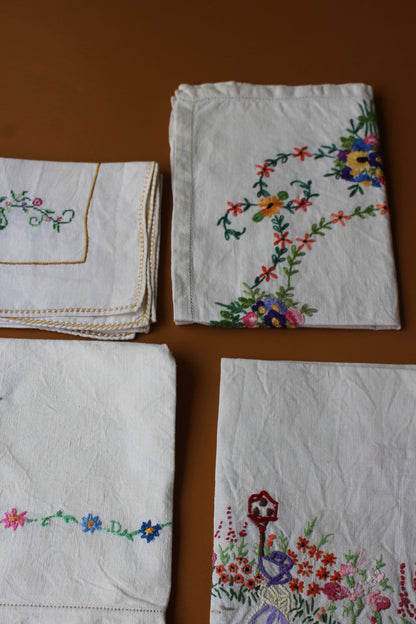 4 Vintage Embroidered Linen Tray Cloths - Kernow Furniture