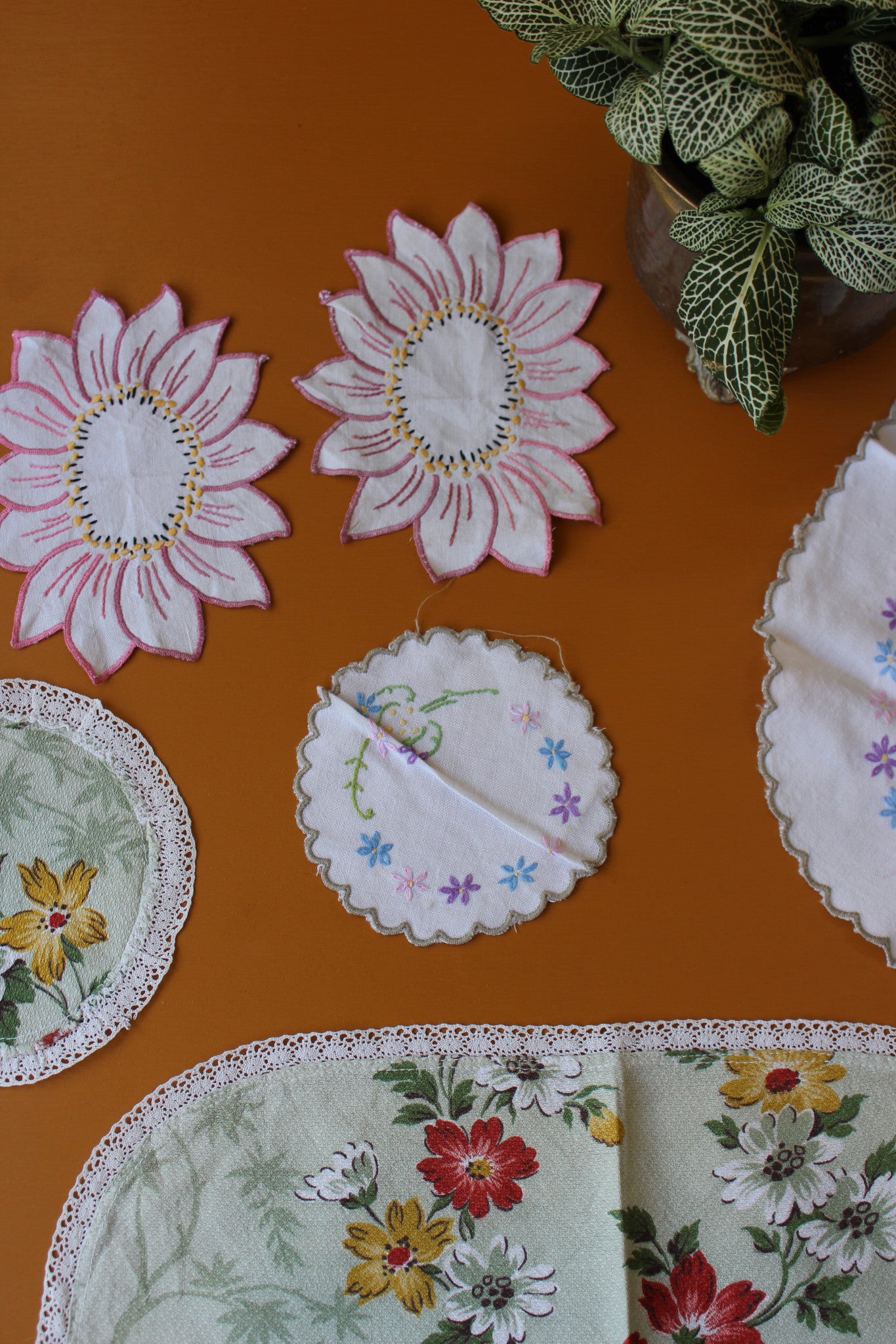 Vintage Floral & Embroidered Table Mats - Kernow Furniture