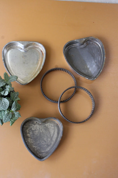 Vintage Heart Cake Tins & Pastry Cutter - Kernow Furniture