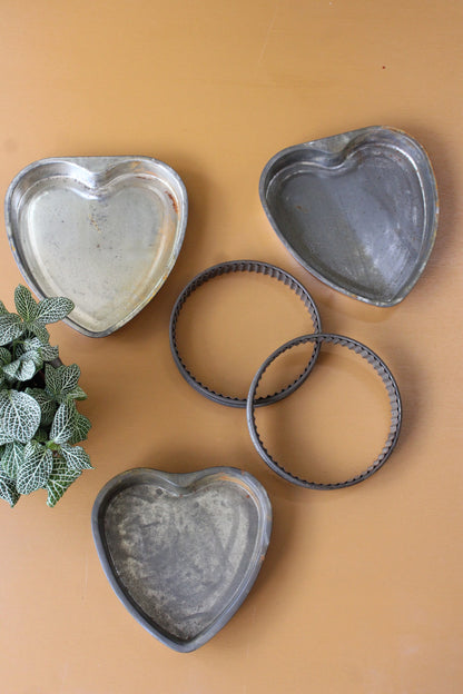 Vintage Heart Cake Tins & Pastry Cutter - Kernow Furniture