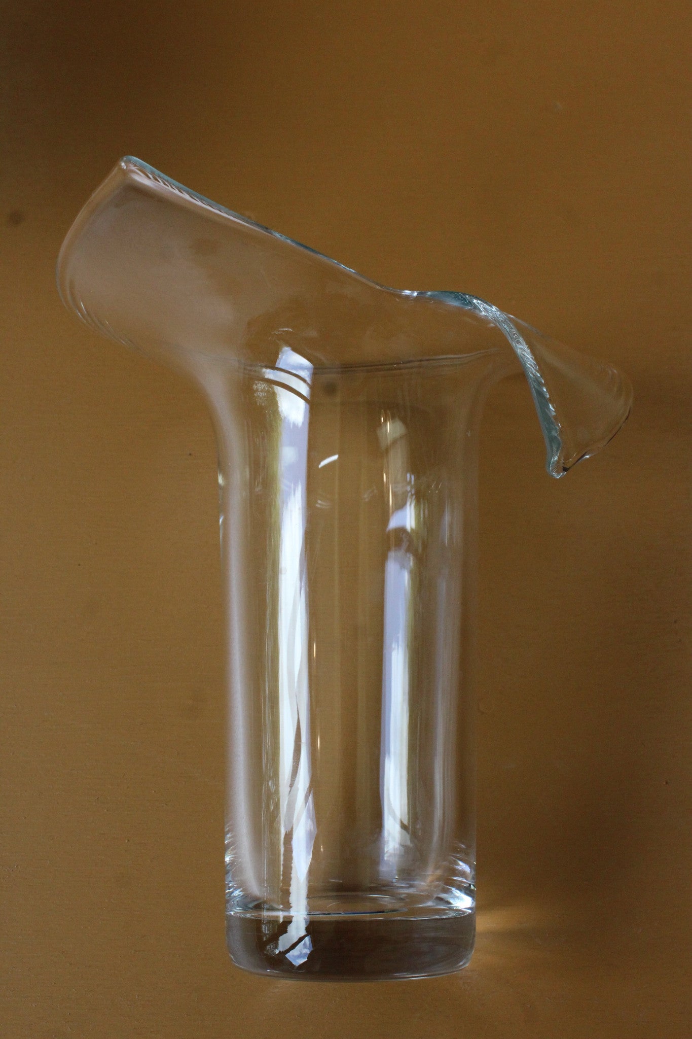 Contemporary Clear Glass Vase - Kernow Furniture