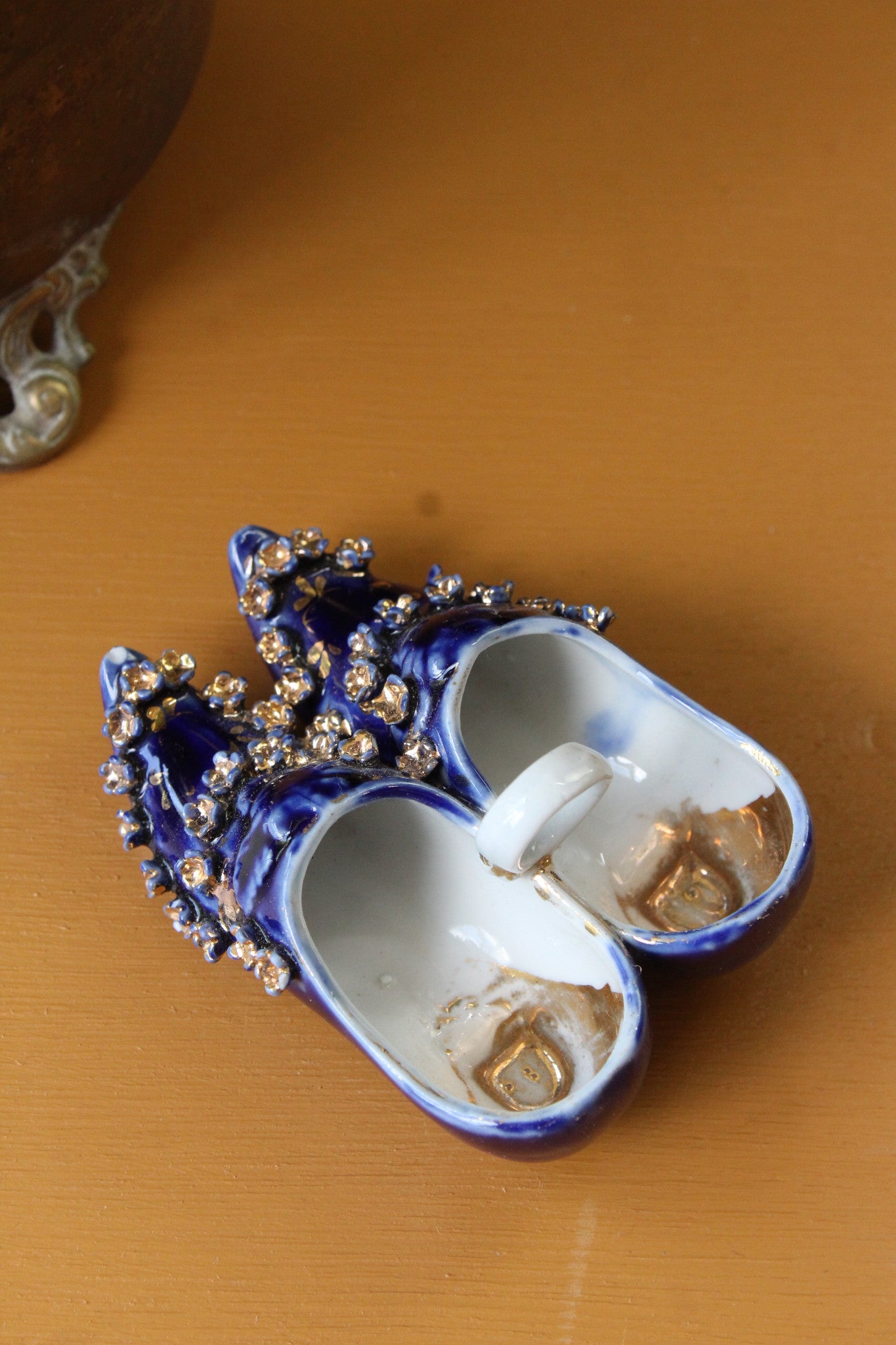 Kitsch Shoes Table Salt Cellar - Kernow Furniture