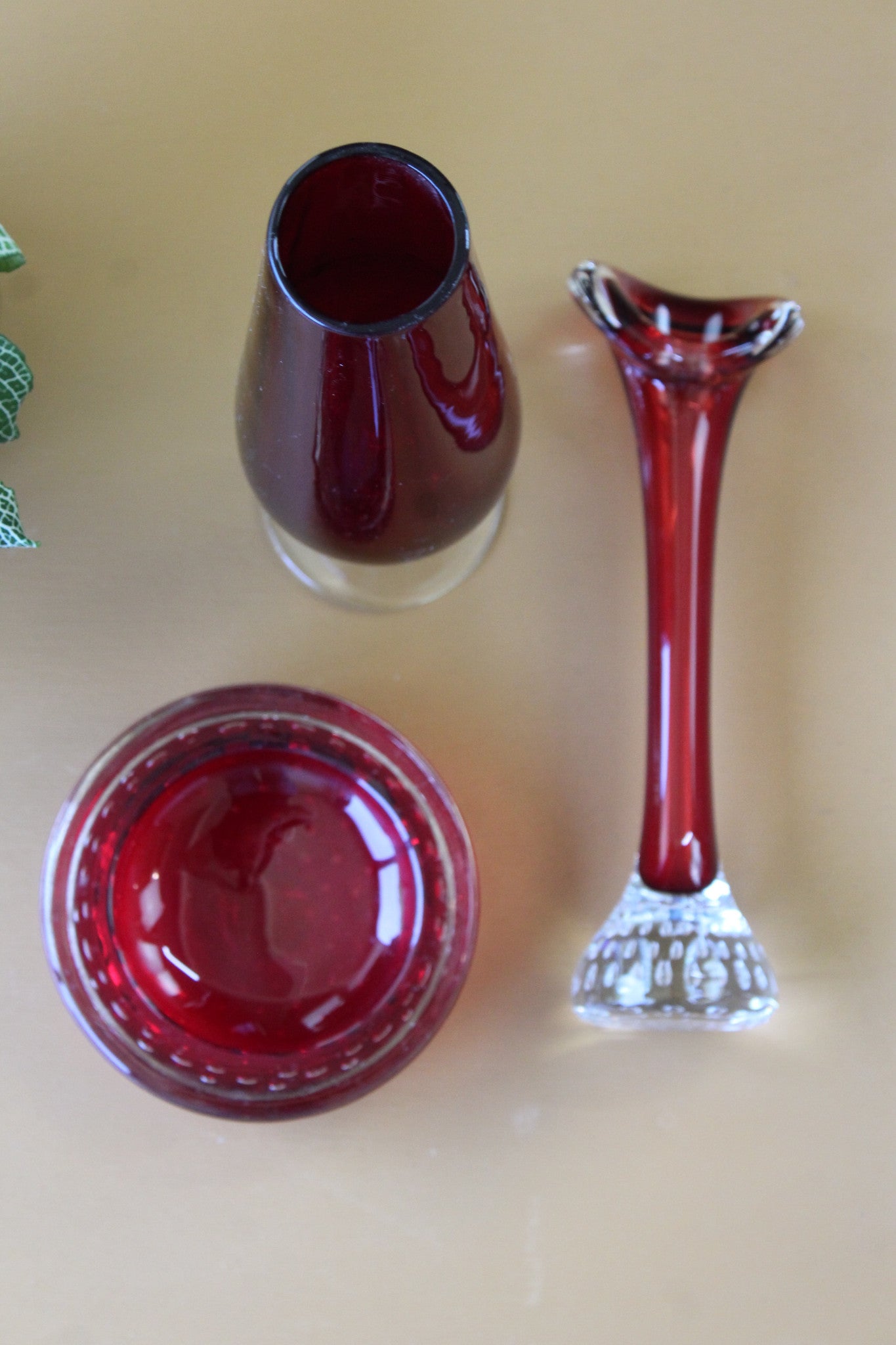 Retro Red Glass - 3 Pieces - Kernow Furniture