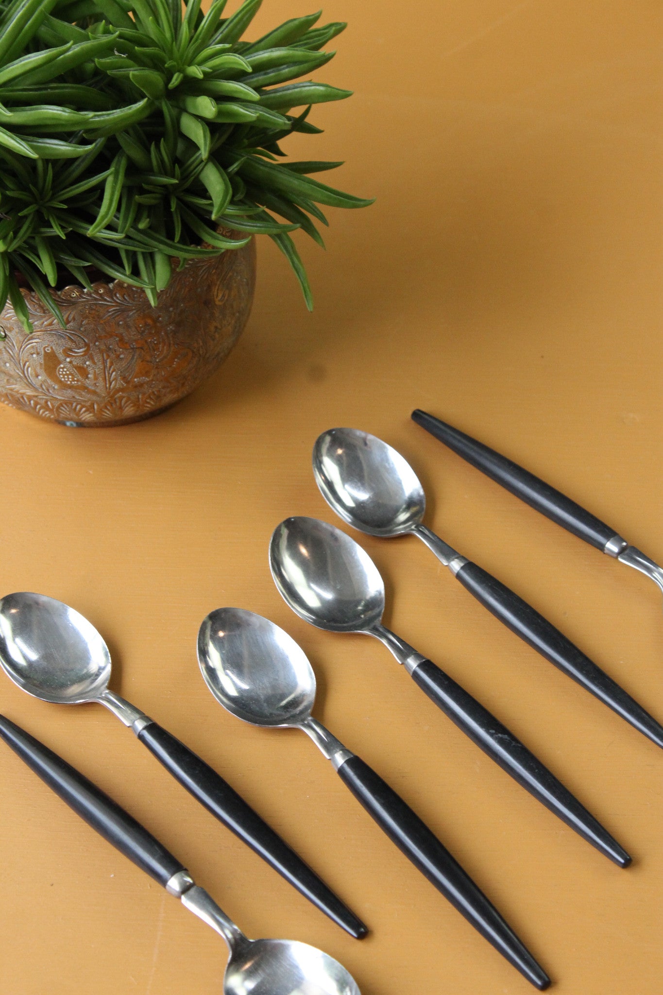 Set 6 Retro Black Handle Spoons - Kernow Furniture