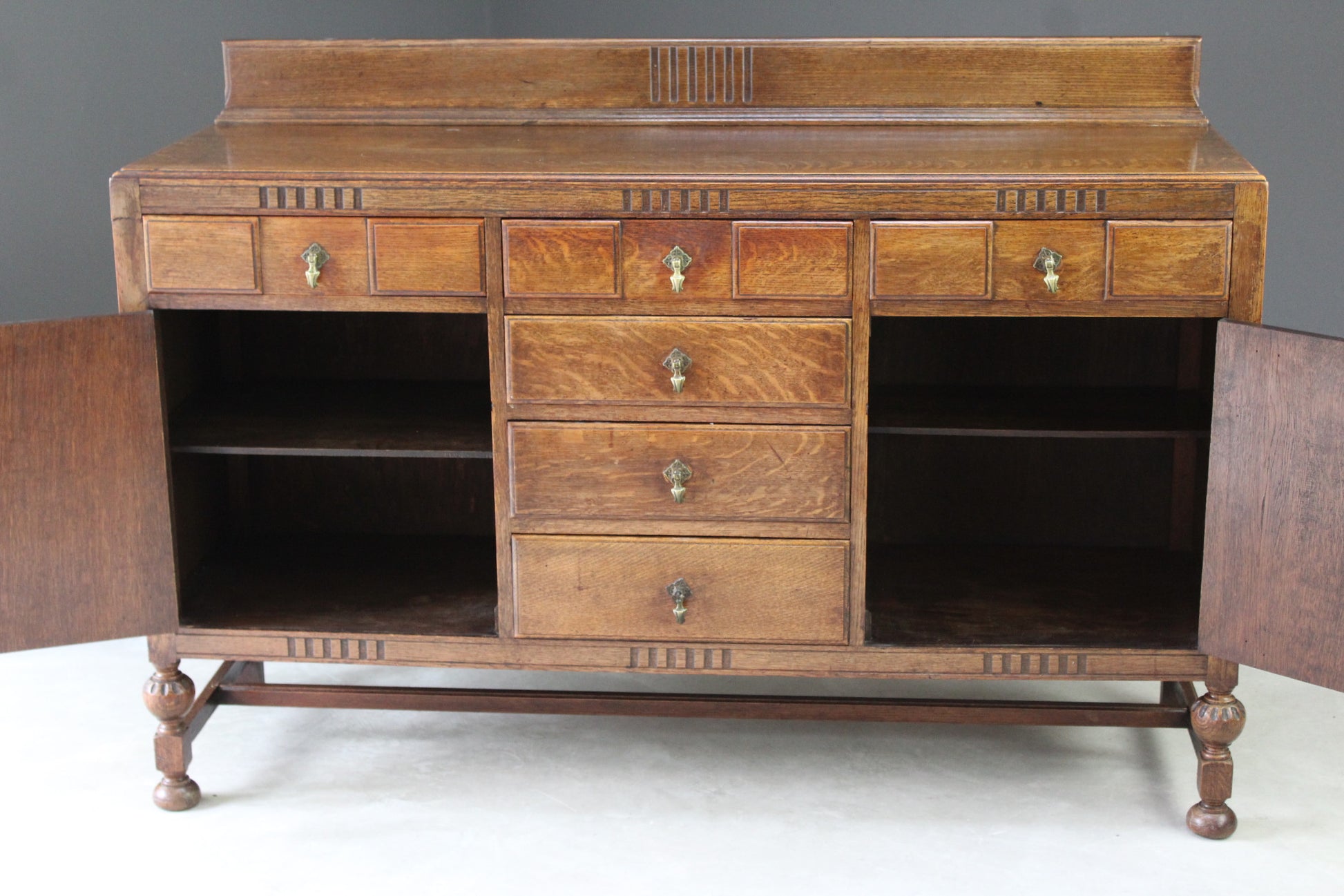 Antique Oak Sideboard - Kernow Furniture